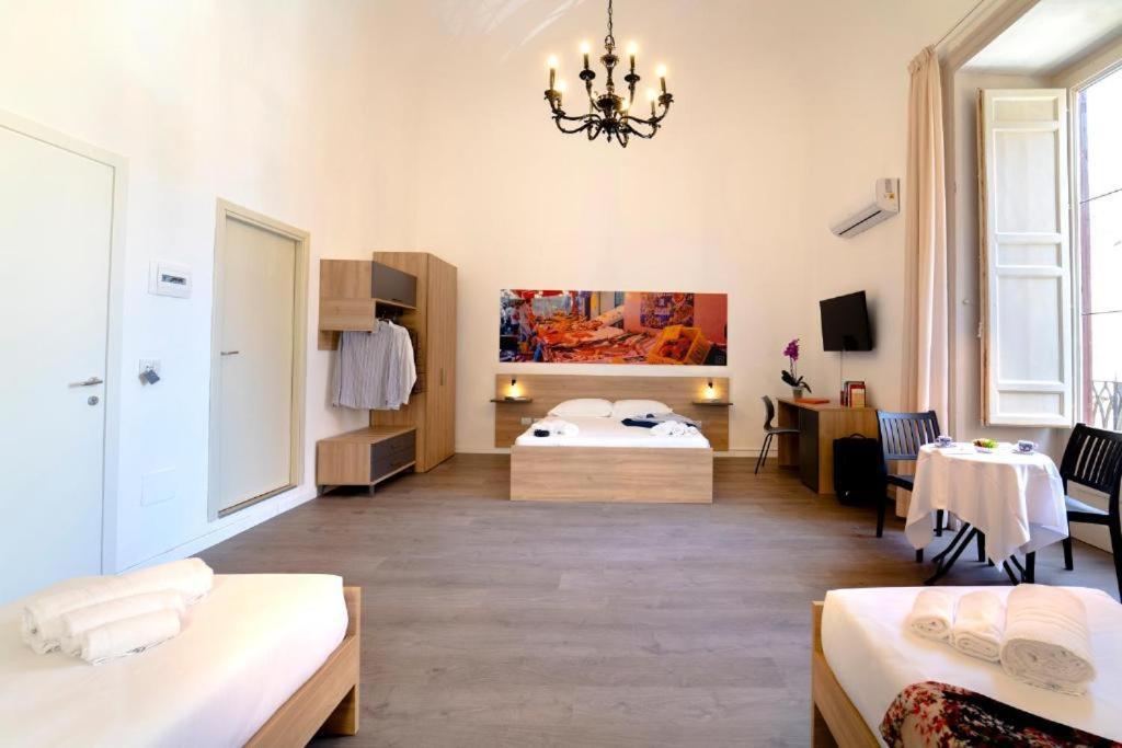 Ballaro' Hotel - Budget Room Palermo Esterno foto